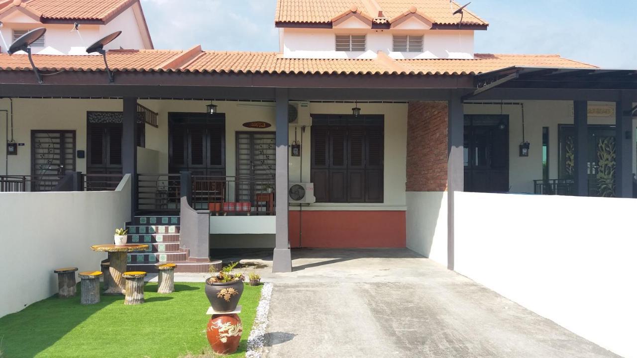 Villa Teratakmuslim H'H Malacca Exterior foto